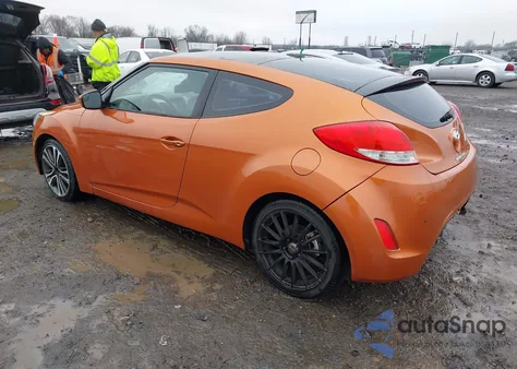 2016 Hyundai Veloster z USA, uszkodzony, nr VIN KMHTC6AD1GU260611
